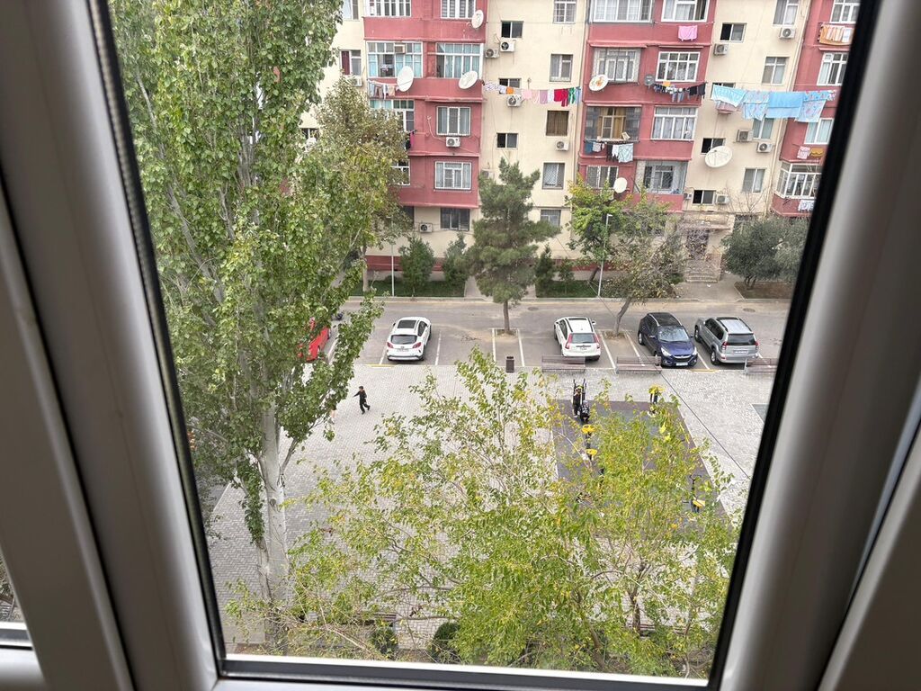 Bakı, 8-ci kilometr, 3 otaqlı, Köhnə tikili, m. Xalqlar Dostluğu, 80 kv. m