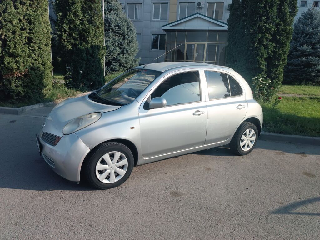 Nissan March: 2003 г., 1.3 л, Автомат, Бензин, Хэтчбэк: фото 2