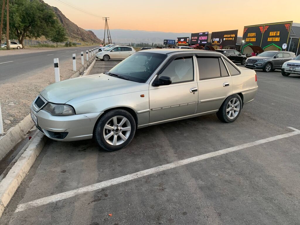 Daewoo Nexia: 2008 г., 1.5 л, Механика, Газ, Седан: фото 3