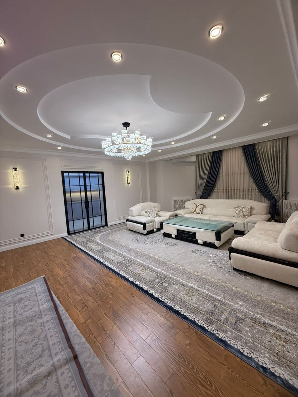4 комнаты, 140 м², Дордой Плаза ТРЦ: фото 2