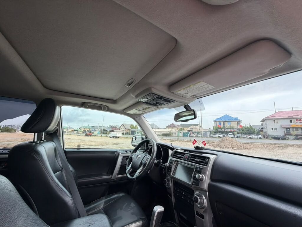 Toyota 4Runner: 2009 г., 4 л, Автомат, Бензин, Внедорожник: фото 7
