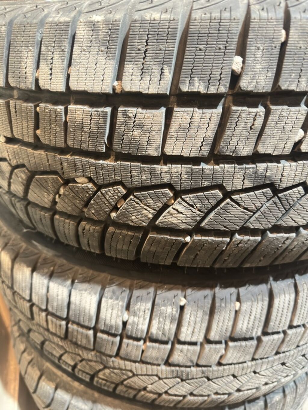 Зимние шины Goodtrip 205/55 R16, комплект из 4 шт. Проездили один: фото 2