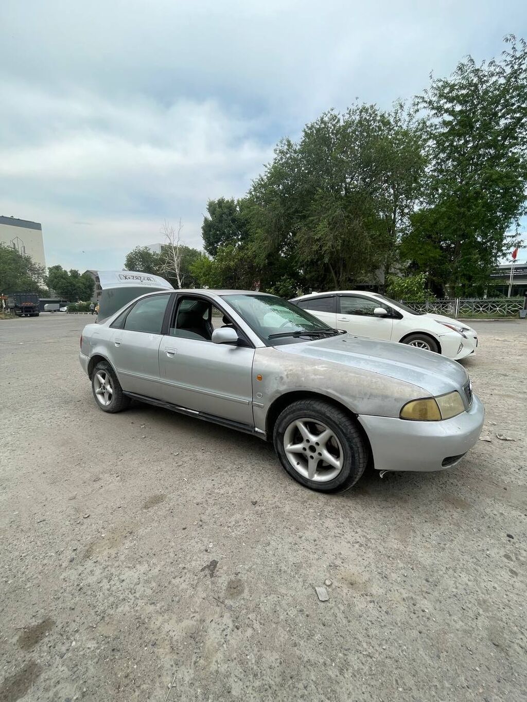 Audi A4: 1995 г., 2.6 л, Механика, Бензин, Седан: фото 2