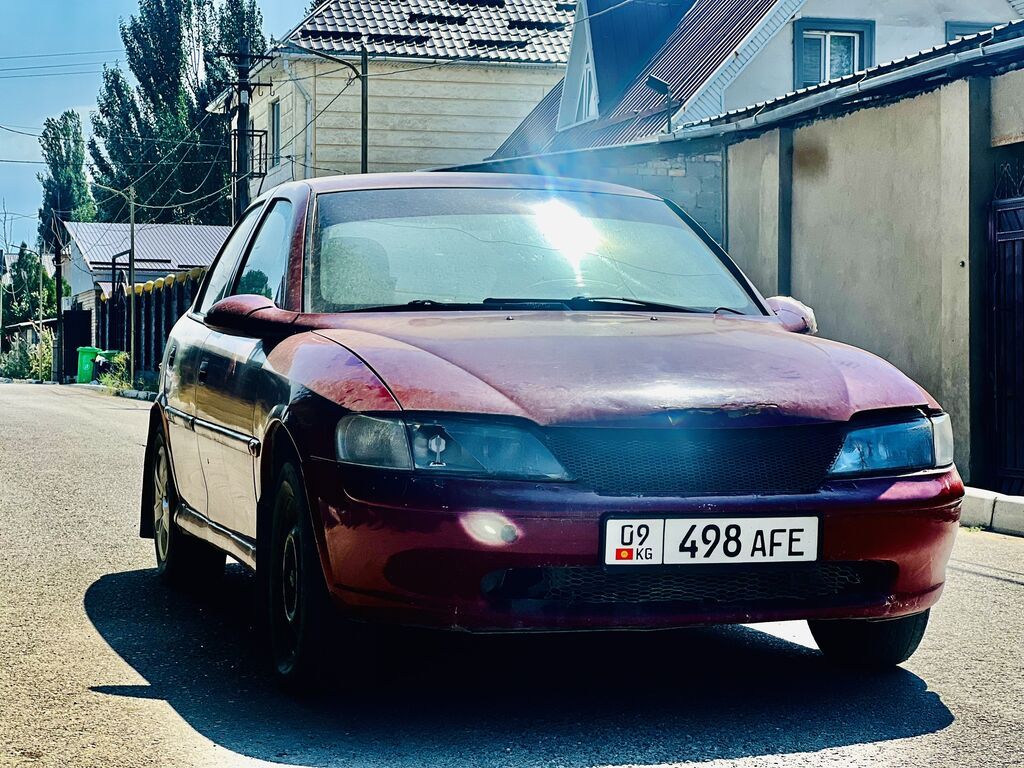 Opel Vectra: 1998 г., 1.6 л, Механика, Бензин, Седан: фото 4
