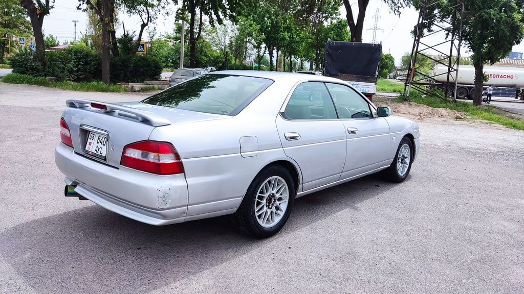 Nissan Laurel: 2000 г., 2.5 л, Автомат, Бензин, Седан — фото 4