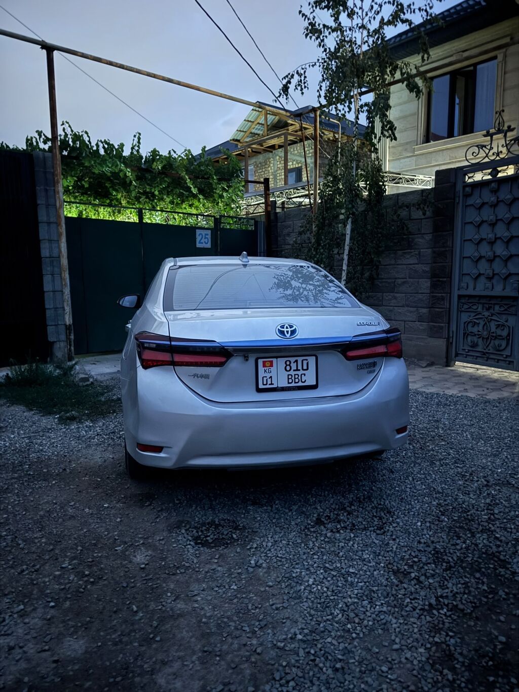 Toyota Levin: 2019 г., Автомат, Бензин, Седан: фото 1