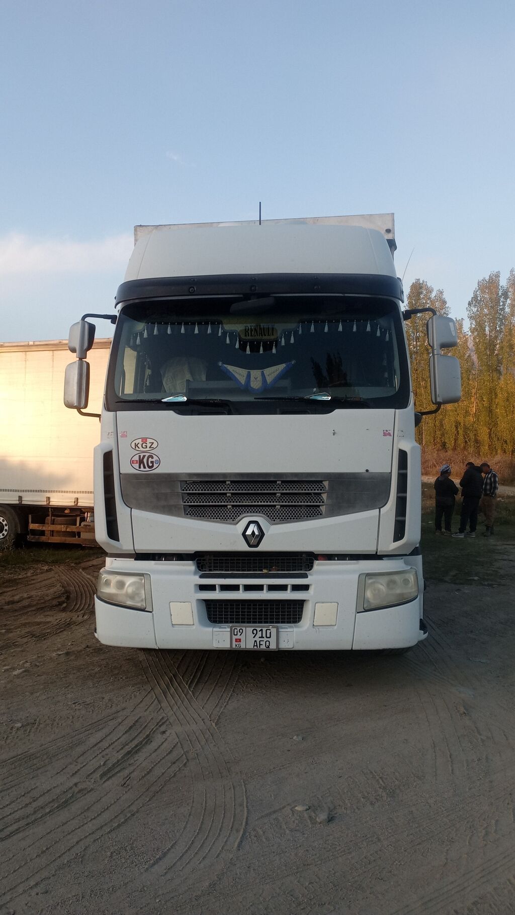 Renault Premium — автопоезд (тягач с прицепом/тандем). Характеристики: фото 2