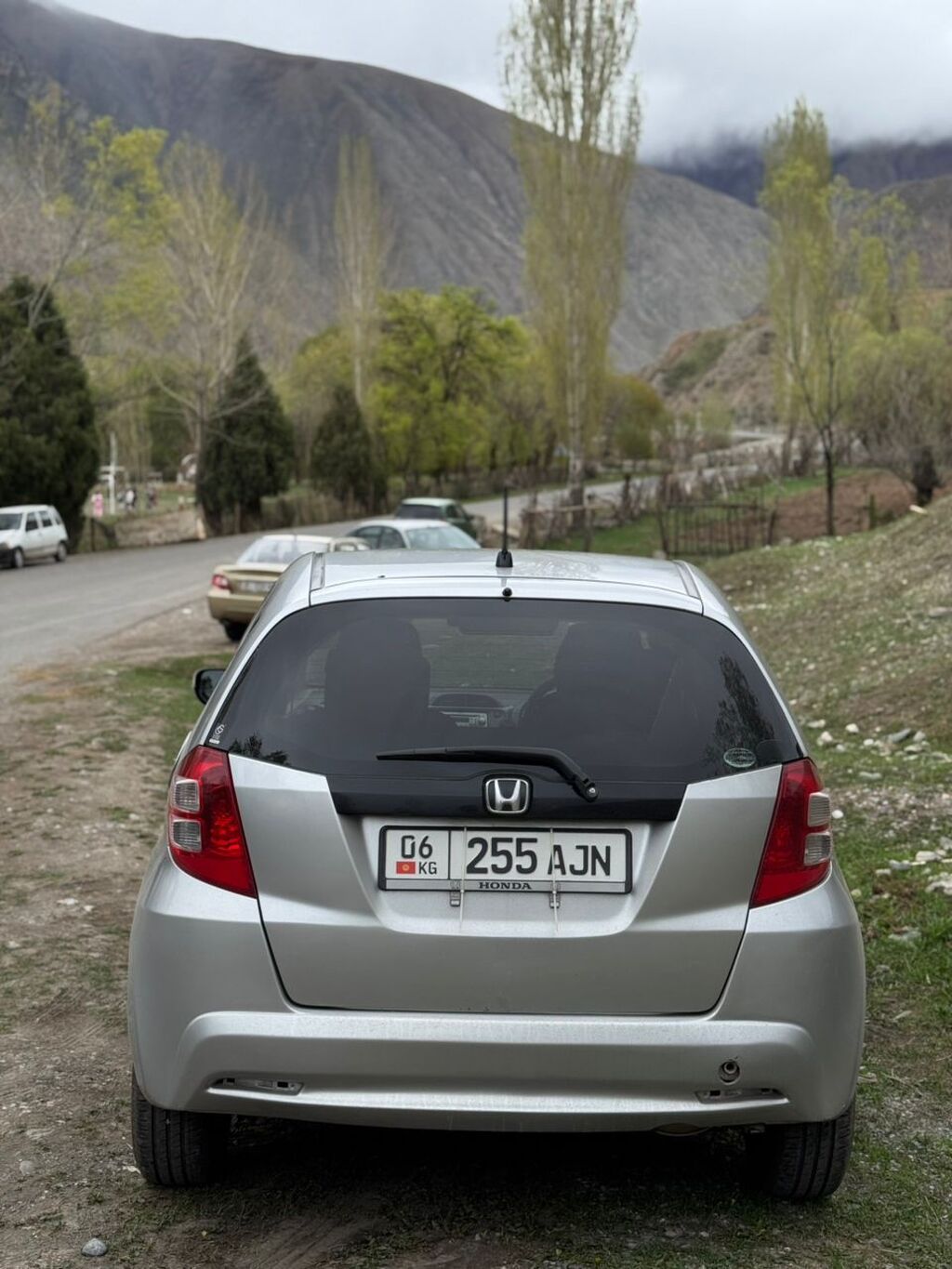 Honda Fit: 2012 г., 1.4 л, Автомат, Бензин, Хэтчбэк: фото 5