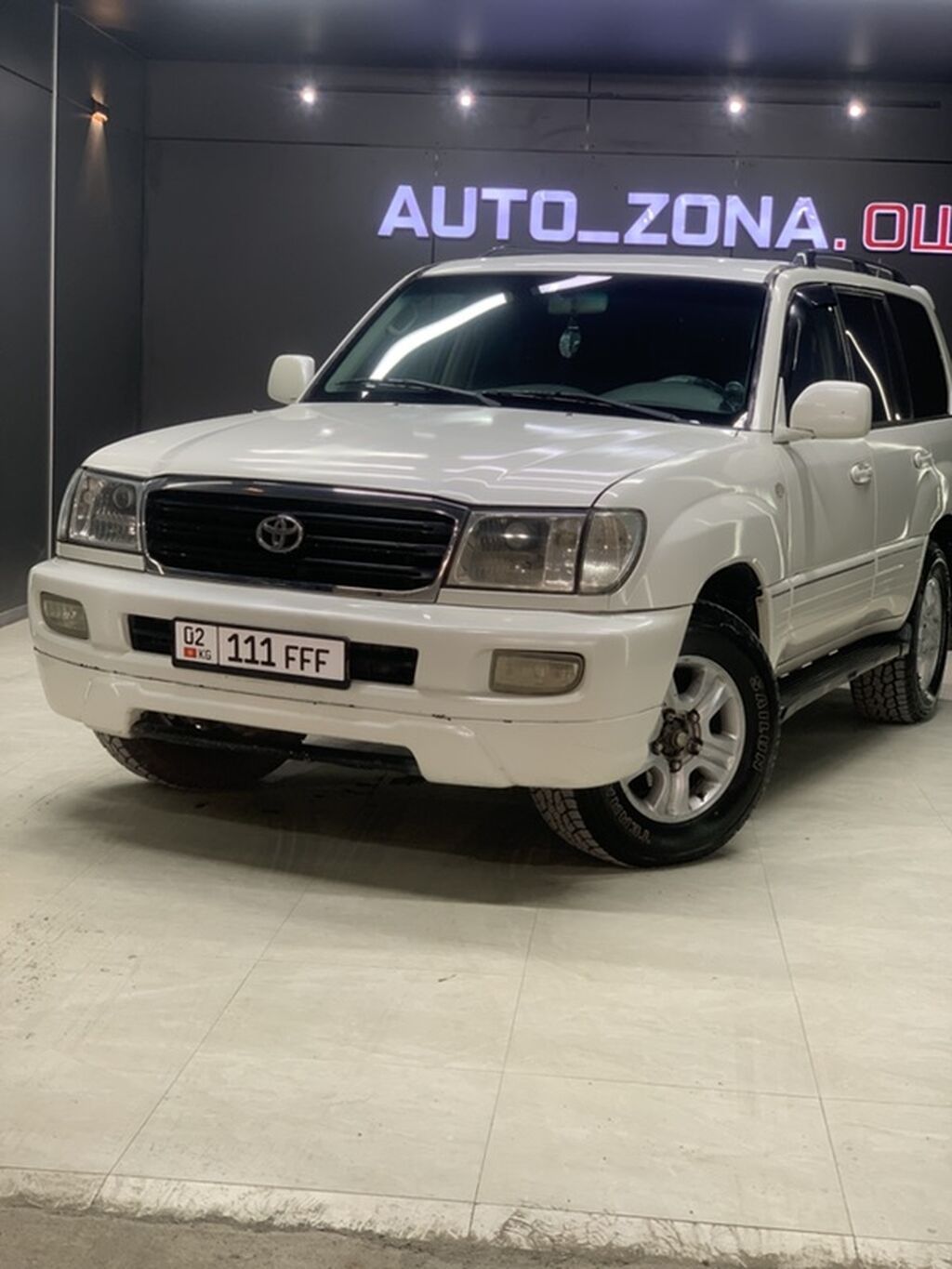 Toyota Land Cruiser: 2004 г., 4.7 л, Автомат, Газ, Внедорожник: фото 1