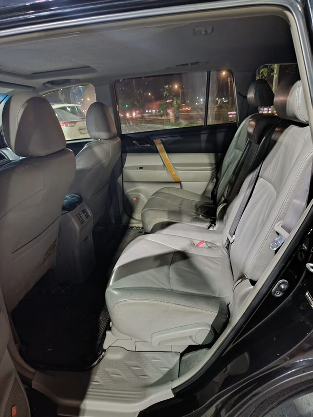 Toyota Highlander: 2010 г., 3.5 л, Автомат, Гибрид, Кроссовер: фото 5