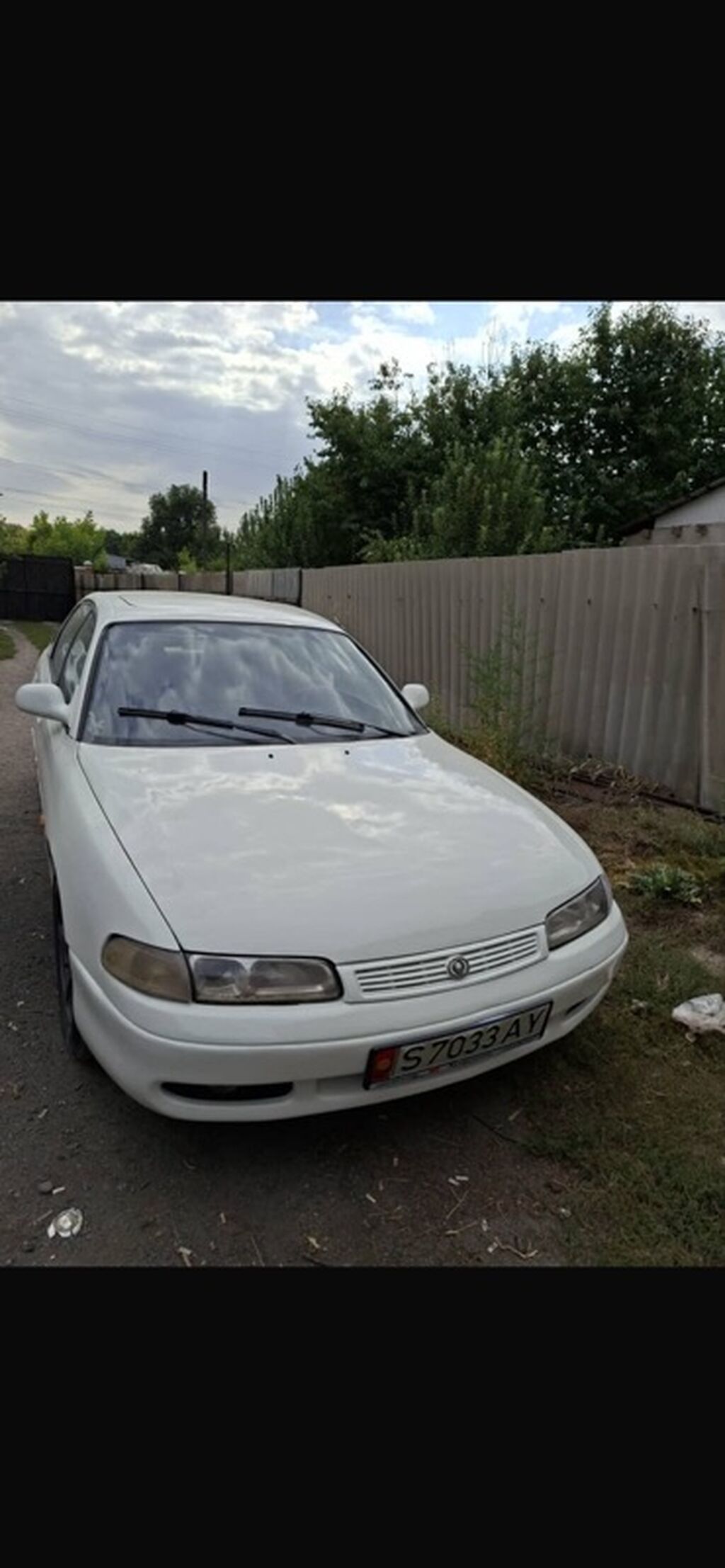 Mazda 626: 1993 г., 1.8 л, Механика, Бензин, Хэтчбэк: фото 1