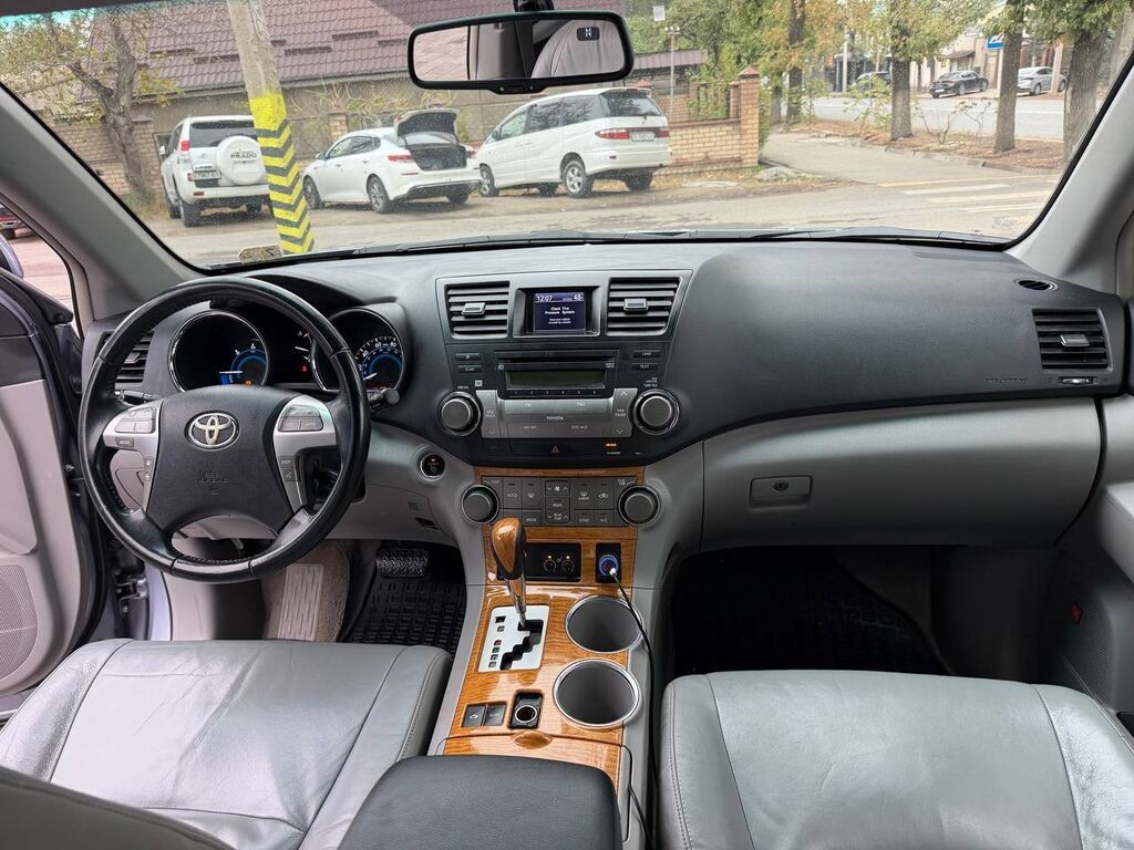 Toyota Highlander: 2010 г., 3.5 л, Автомат, Гибрид, Кроссовер: фото 7
