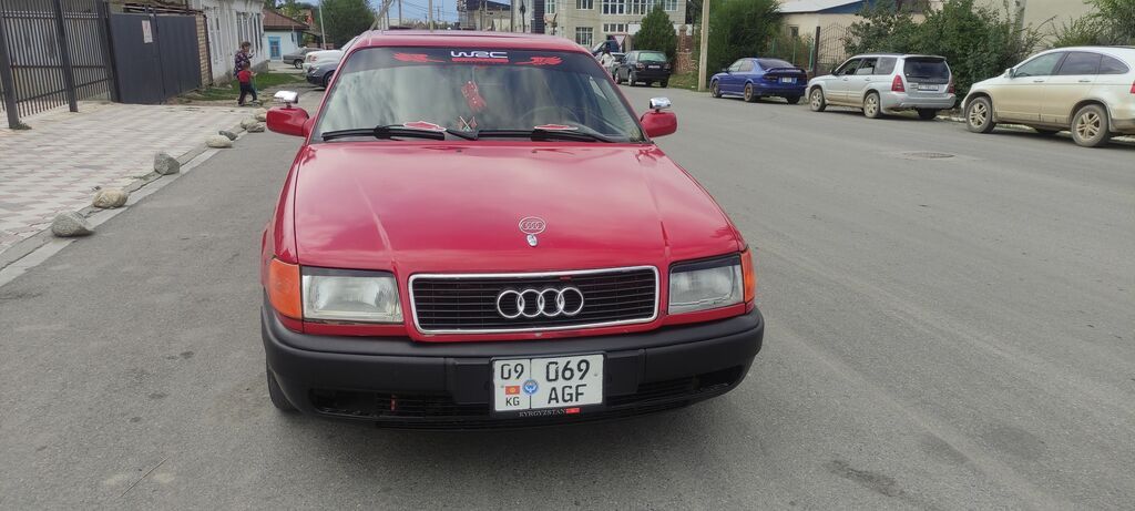 Audi 100: 1993 г., 2 л, Механика, Бензин, Седан: фото 4
