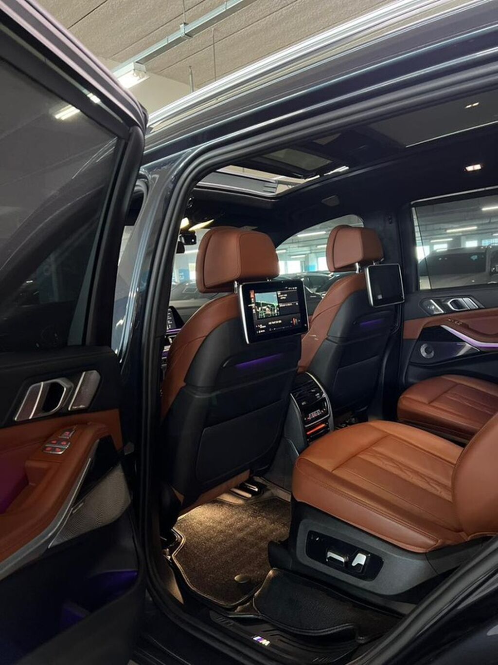 BMW X7: 2021 г., 3 л, Автомат, Бензин, Внедорожник: фото 8