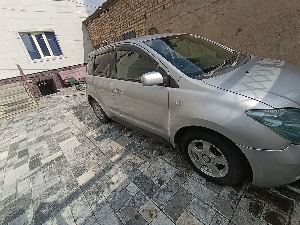 Toyota Ist: 2003 г., 1.5 л, Автомат, Бензин, Хэтчбэк: фото 5
