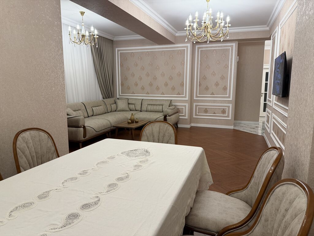 6-cı mikrorayon, 3 otaqlı, Yeni tikili, m. Azadlıq Prospekti, 132 kv. m