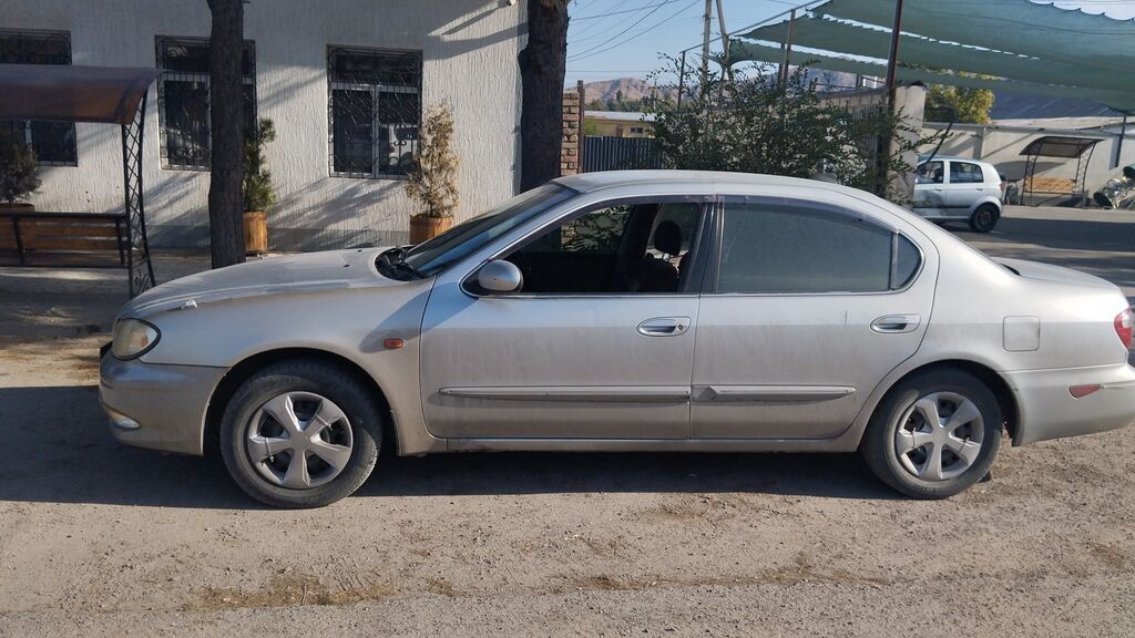 Nissan Cefiro: 2002 г., 2.5 л, Автомат, Бензин, Седан: фото 3