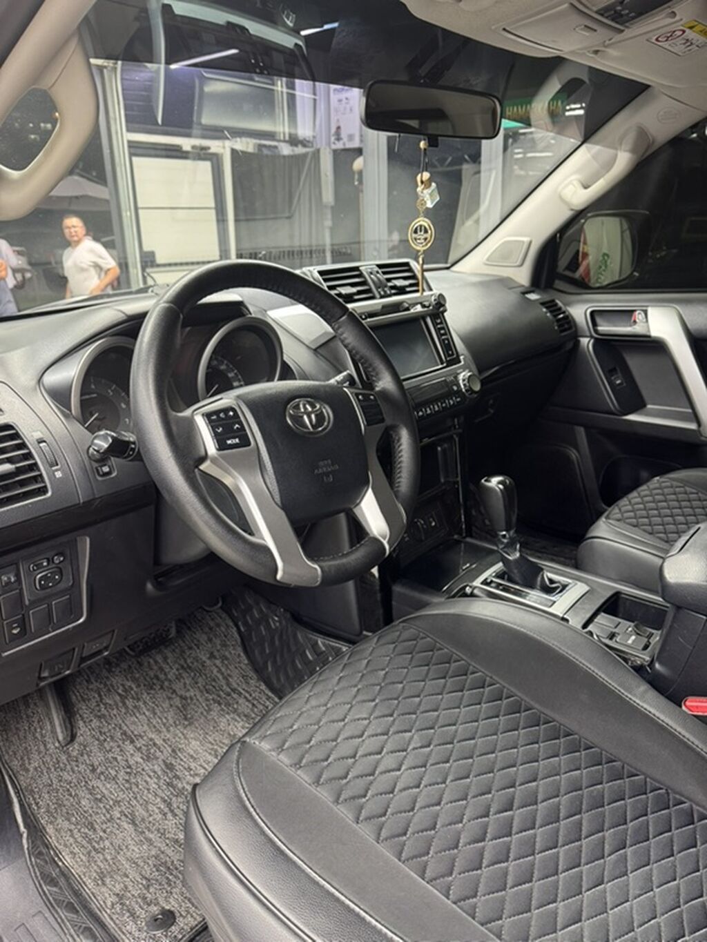 Toyota Land Cruiser Prado: 2013 г., 4 л, Автомат, Бензин, Внедорожник: фото 5