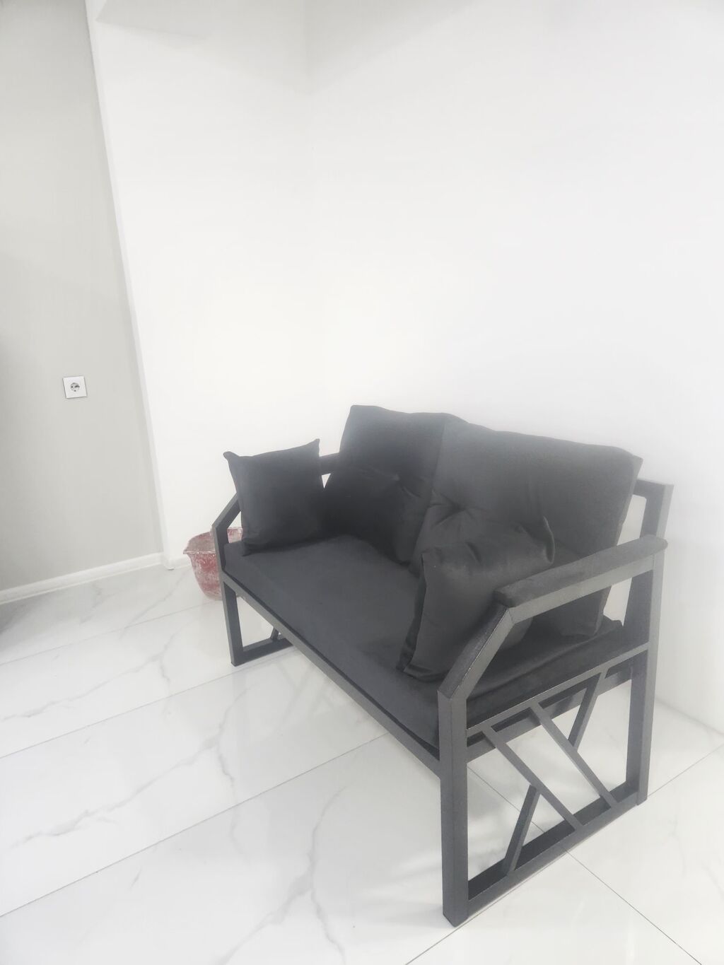 Metall karkaslı iki nəfərlik divan - Material: toz boya ilə