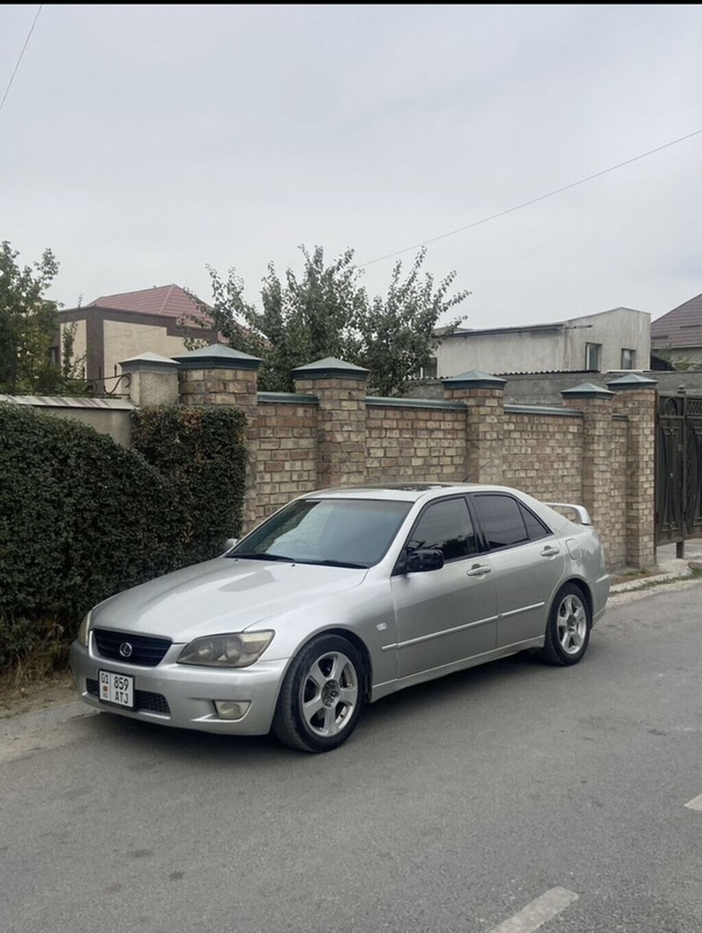 Lexus IS: 2001 г., Автомат, Бензин, Седан: фото 3