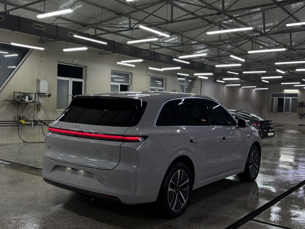 Voyah : 2024 г., 1.5 л, Автомат, Электромобиль, Кроссовер: фото 3