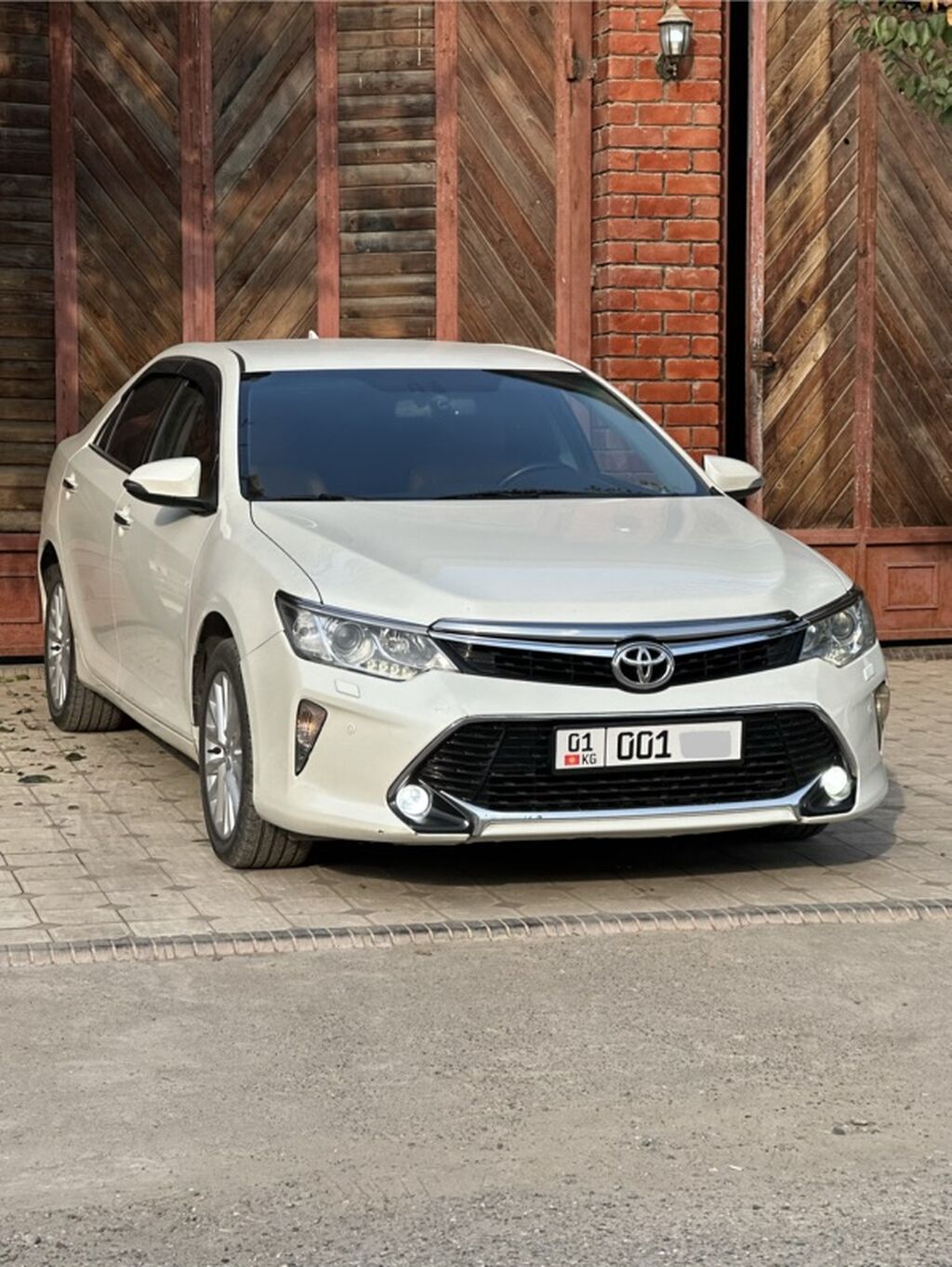 Toyota Camry: 2017 г., 2.5 л, Автомат, Бензин, Седан: фото 4