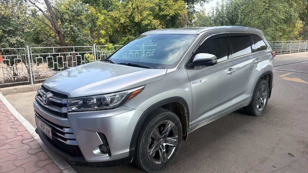 Toyota Highlander: 2018 г., 3.5 л, Автомат, Гибрид, Кроссовер: фото 1