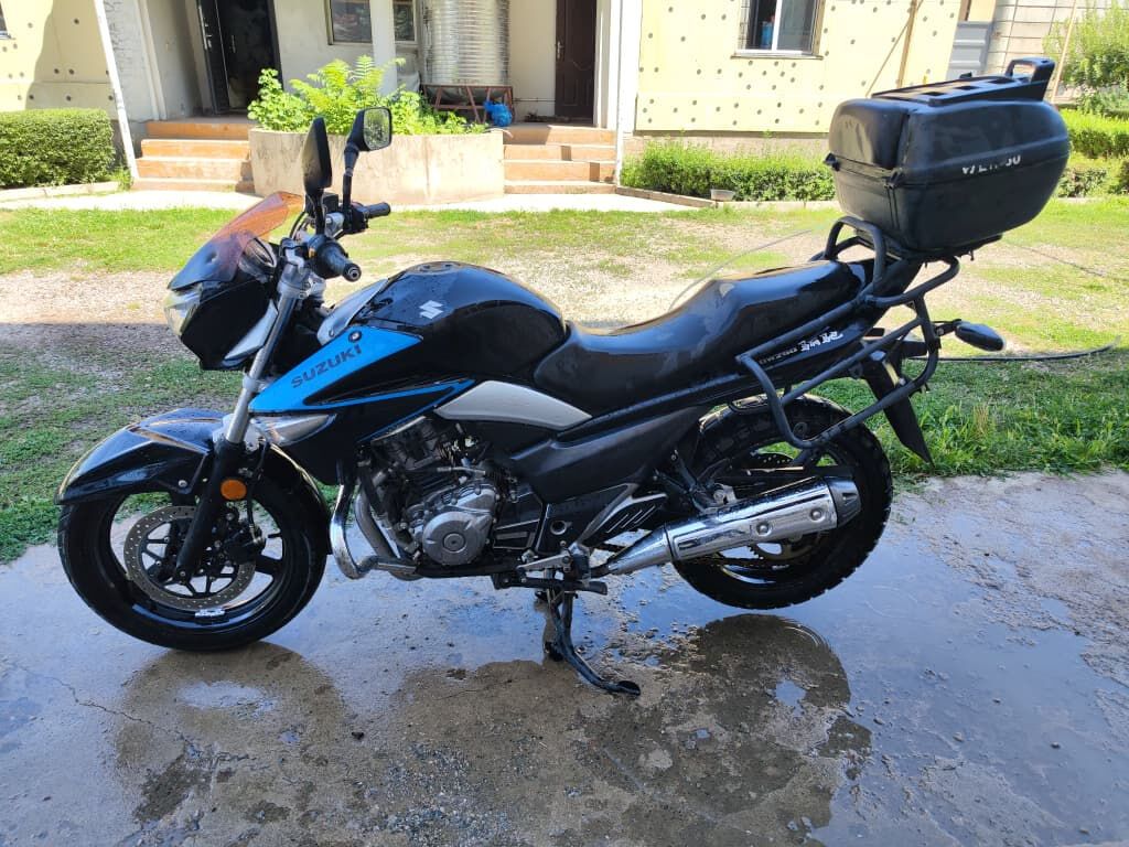 Продаю дорожный мотоцикл Suzuki GW250. Мотоцикл в хорошем техническом: фото 2