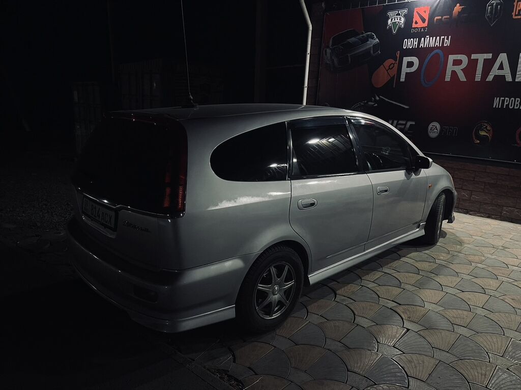 Honda Stream: 2002 г., 2 л, Автомат, Бензин, Минивэн: фото 5