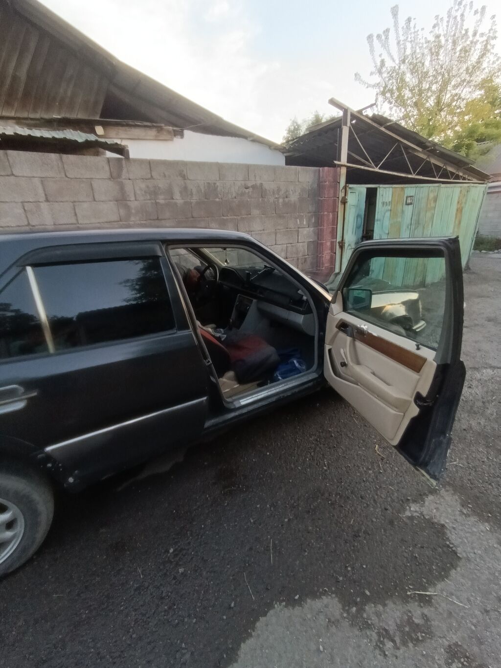 Mercedes-Benz 190: 1990 г., 2 л, Автомат, Дизель, Седан: фото 6