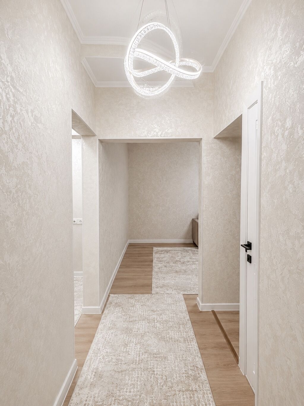 3 комнаты, 74 м², 5 мкр 106 серия, 9 этаж, Дизайнерский ремонт: фото 7