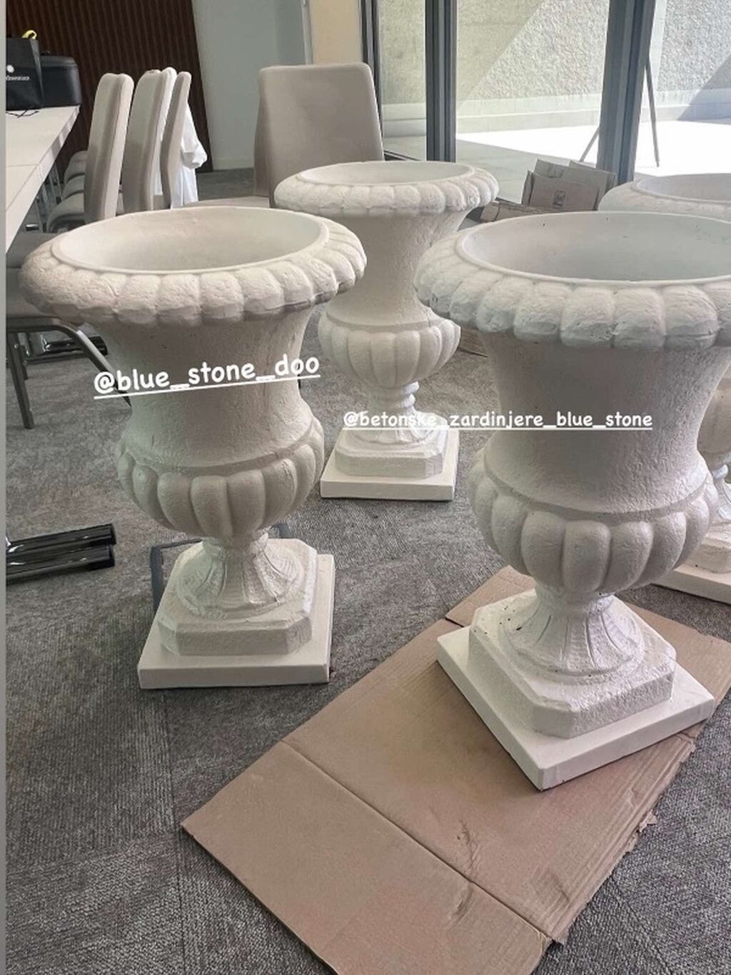 Žardinjere: Betonske dekorativne žardinjere – klasični model “urna” - Materijal