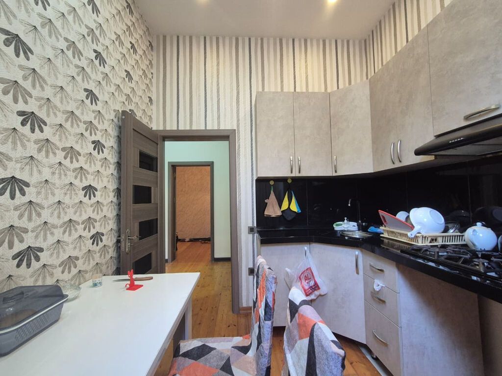 Bülbülə qəs. 3 otaqlı, 75 kv. m, Kredit var, Yeni təmirli