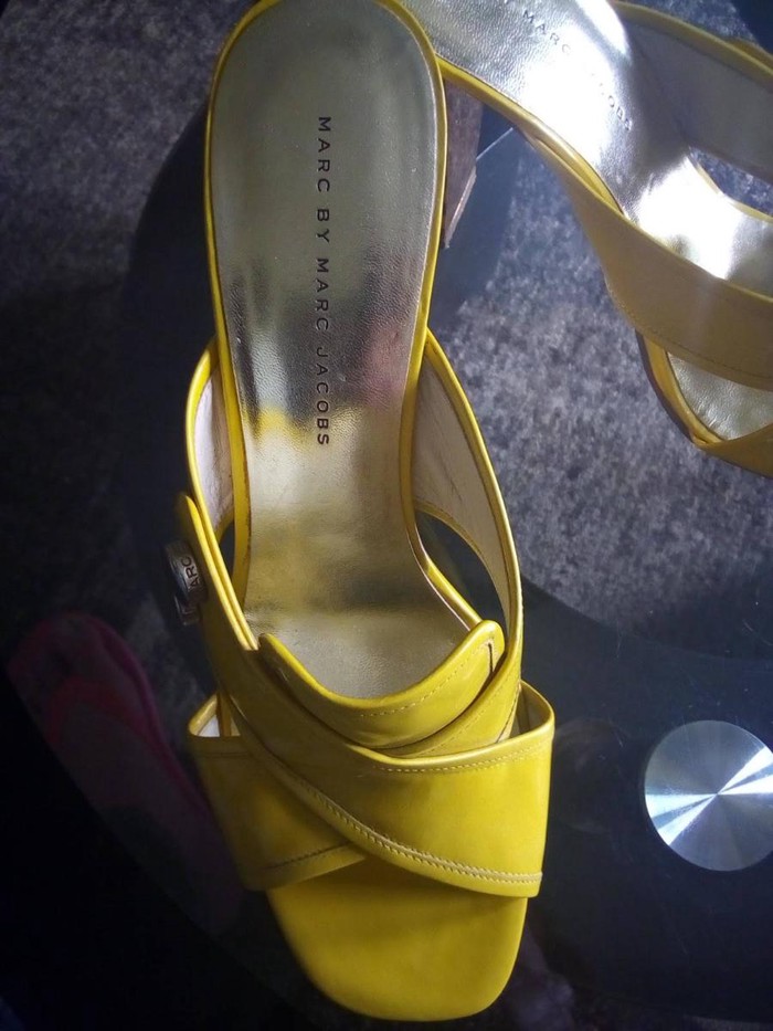 Γυναικεία είδη Υπόδησης: Yellow mules Mark by Mark Jacobs 41 σε lalafo.gr Yellow mules Mark by Mark Jacobs 41 σε Kallithea
