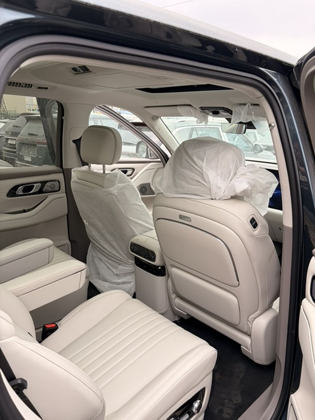Geely Galaxy M9: 2025 г., 1.5 л, Гибрид, Кроссовер: фото 3