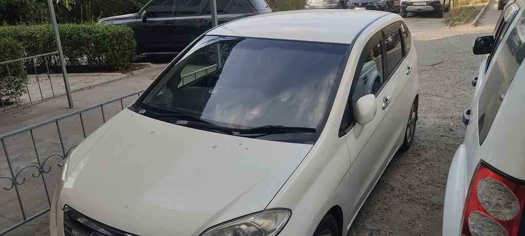 Honda Edix: 2003 г., 2 л, Автомат, Бензин, Универсал: фото 2