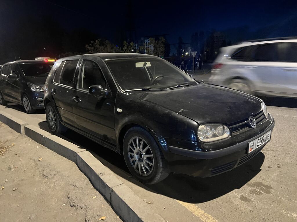 Volkswagen Golf: 2002 г., 1.6 л, Механика, Хэтчбэк: фото 4