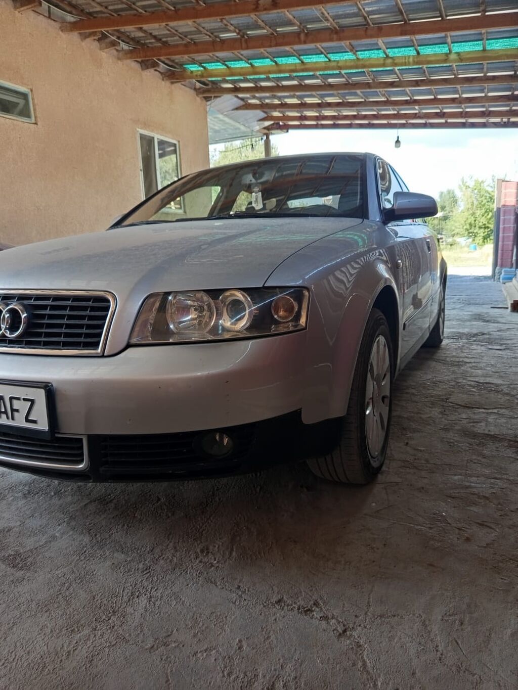 Audi A4: 2001 г., 2 л, Автомат, Бензин, Седан: фото 2