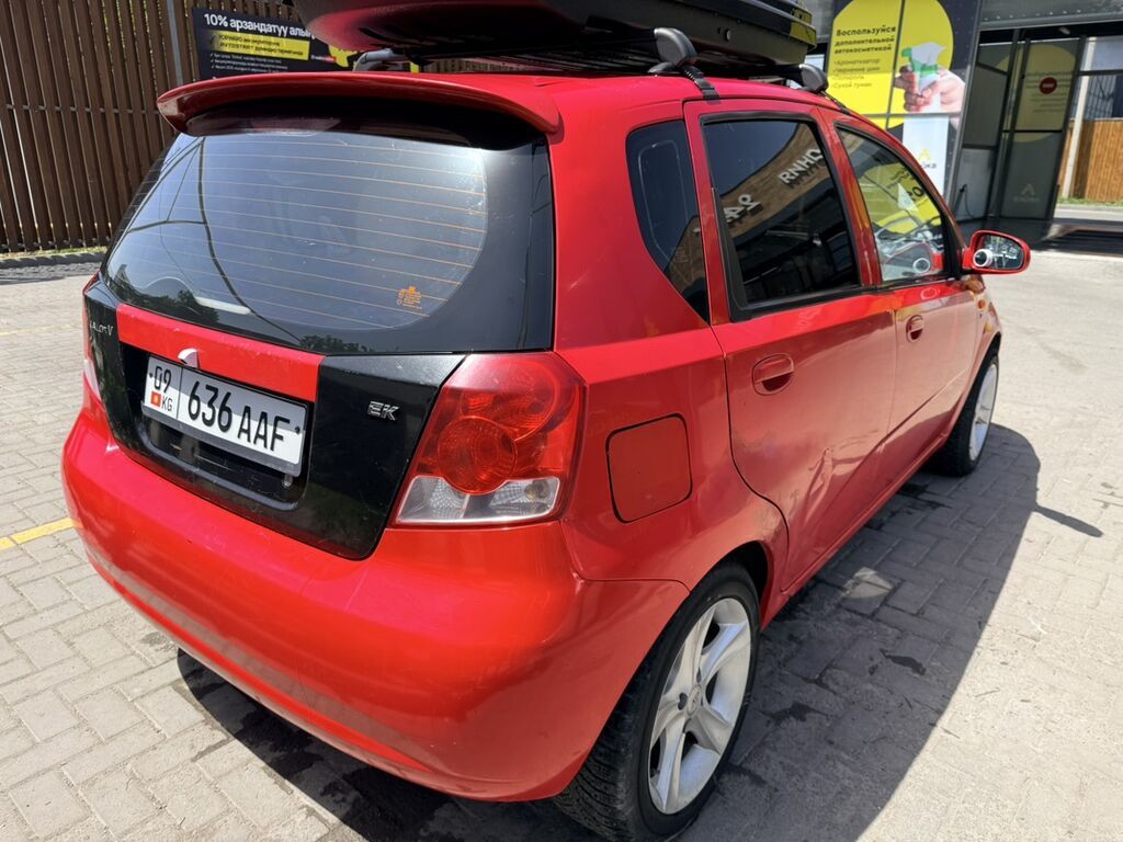 Daewoo Kalos: 2004 г., 1.4 л, Механика, Бензин, Хэтчбэк: фото 2
