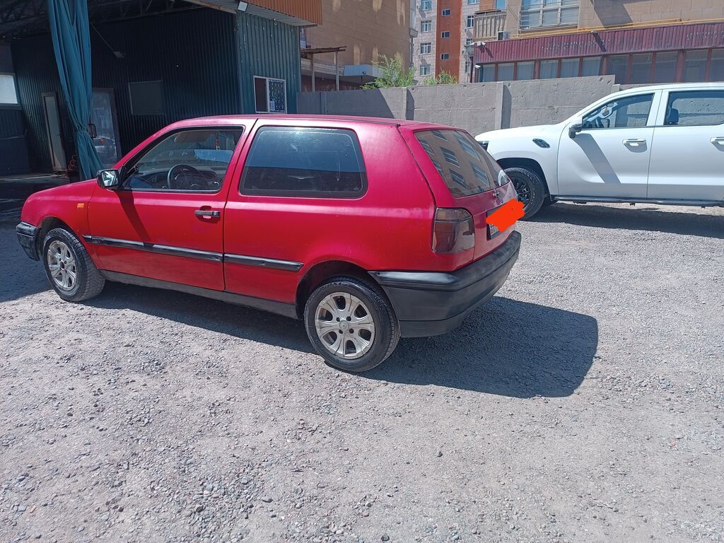 Volkswagen Golf: 1992 г., 1.8 л, Механика, Бензин, Хэтчбэк: фото 5
