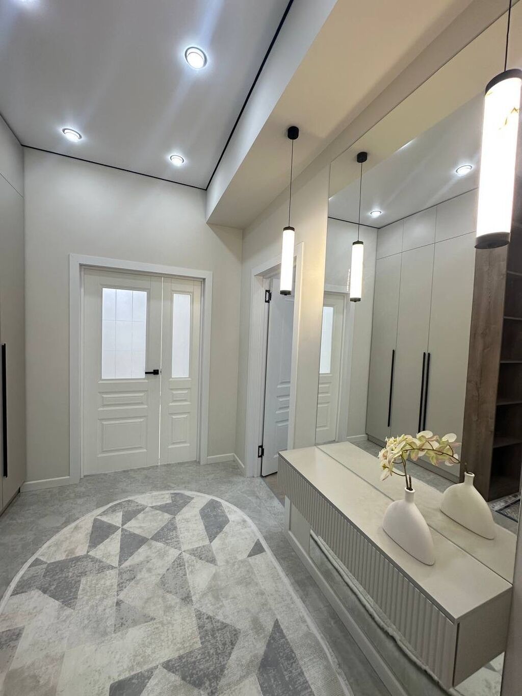 2 комнаты, 69 м², Асанбай мкр Элитка, 4 этаж, Дизайнерский ремонт: фото 1