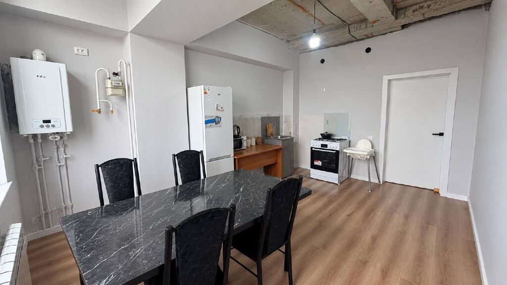 2 комнаты, 76 м², Пишпек Элитка, 17 этаж, Евроремонт: фото 4