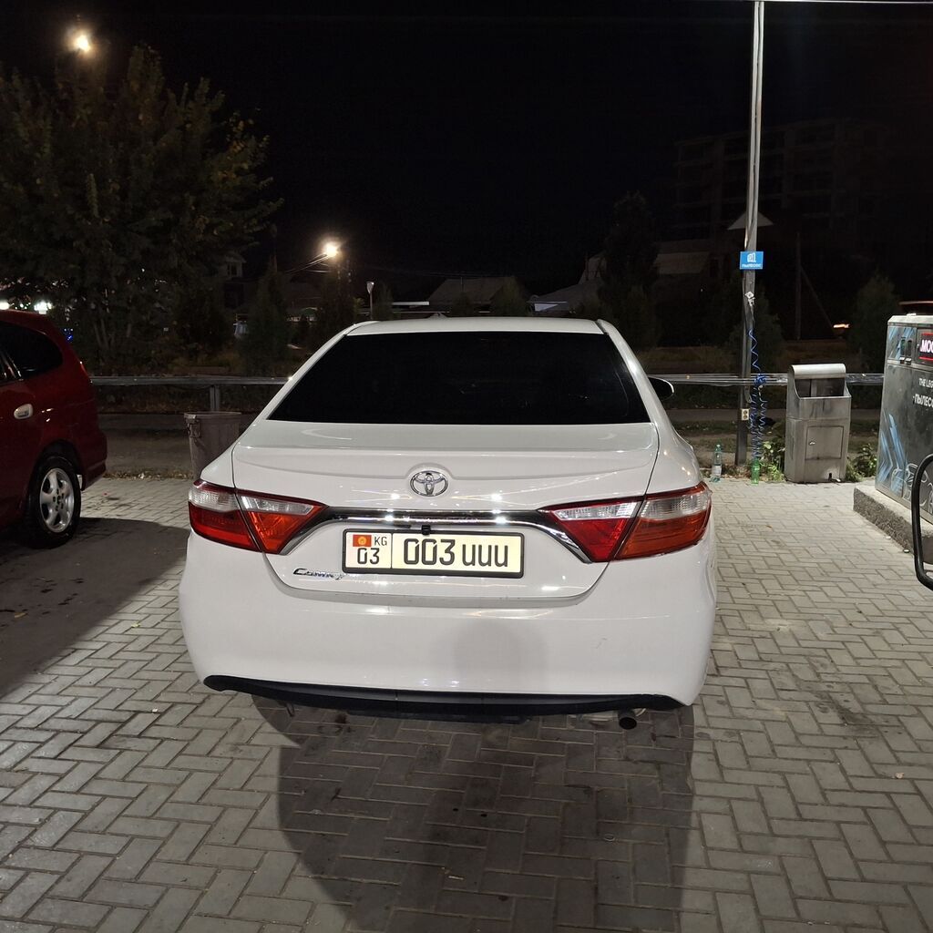 Toyota Camry: 2017 г., Автомат, Седан: фото 4