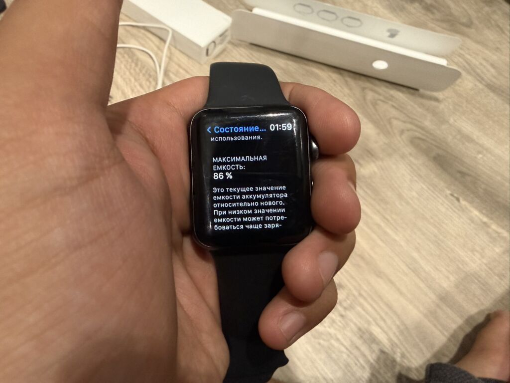 Apple Watch Series 3, 42 мм, алюминий, цвет Space Gray. Модель A1859: фото 3
