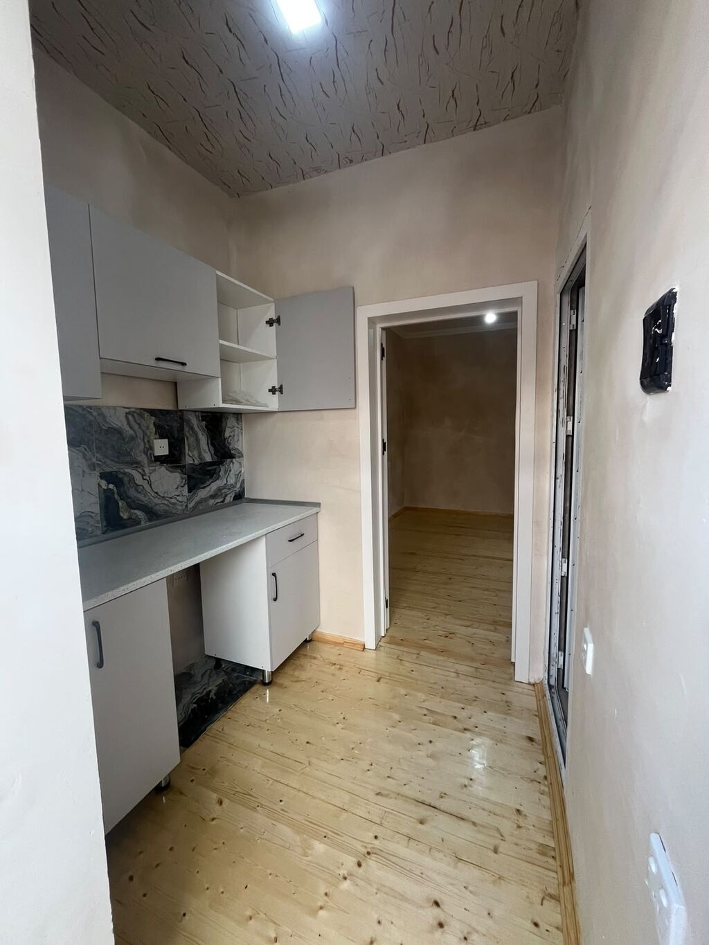 1 otaqlı, 38 kv. m, Yeni təmirli