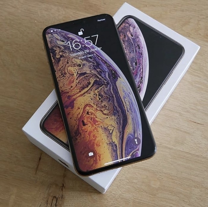 Apple Iphone: Brand new iPhone xs max 512gb gold colour на lalafo.tj Brand new iPhone xs max 512gb gold colour в Авзиканд