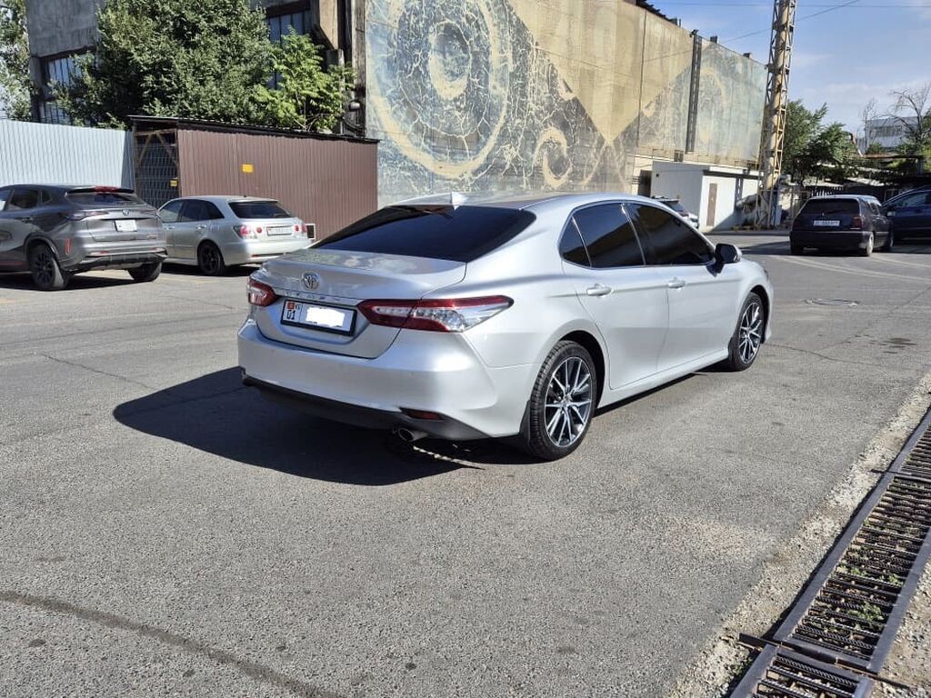 Toyota Camry: 2021 г., 2.5 л, Автомат, Бензин, Седан: фото 3