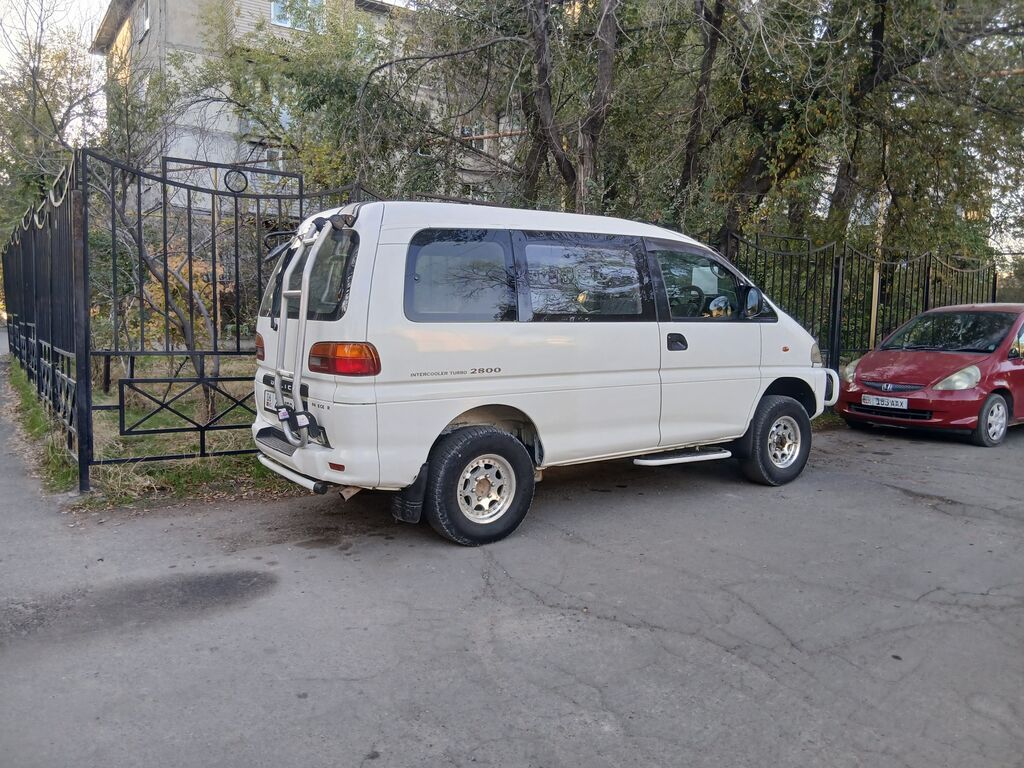 Mitsubishi Space Gear: 1996 г., 2.8 л, Автомат, Дизель, Минивэн: фото 5
