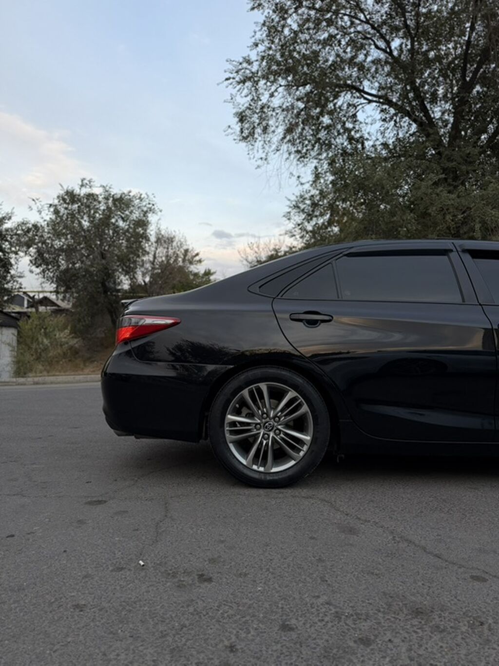Toyota Camry: 2017 г., 2.5 л, Автомат, Бензин, Седан: фото 4