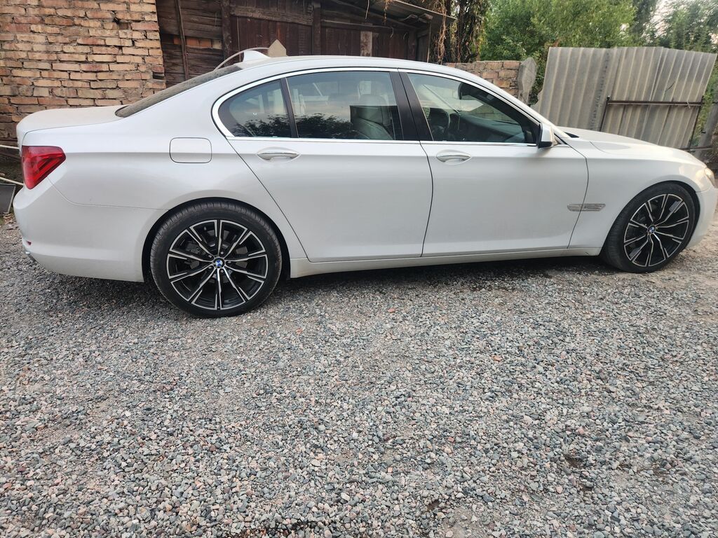 BMW 7 series: 2010 г., Седан: фото 2